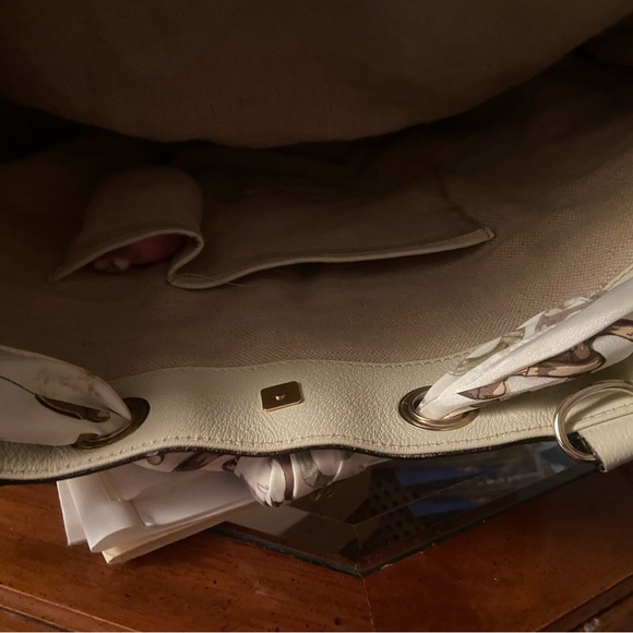 Gucci Positano Scarf Tote. - Picture 11 of 15